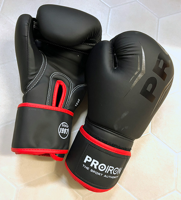 ボクシンググローブ